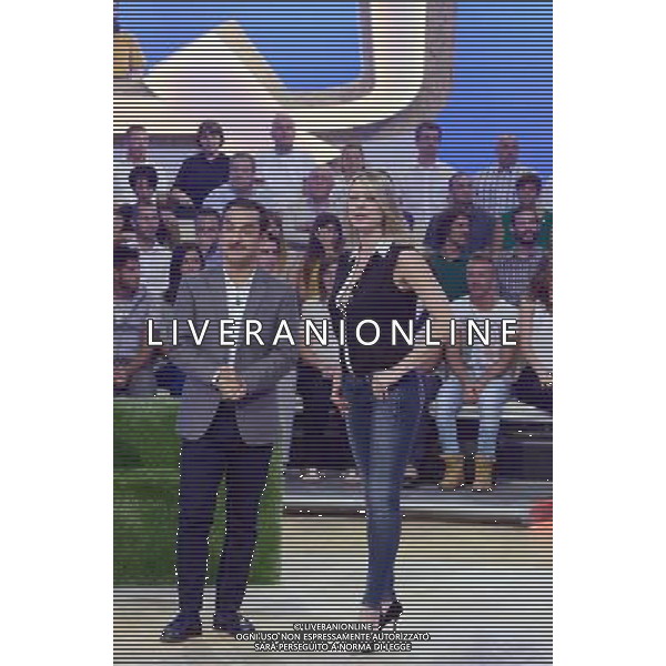 Milano corso Sempione studi RAI 14-09-2014 trasmissione Quelli che il calcio nella foto :Nicola Savino ,Anna Falchi A.Gazzaniga/Ag.Liverani 