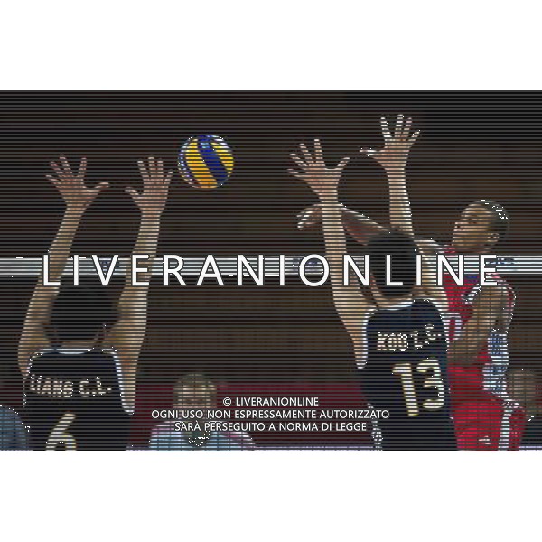Polska Wroclaw 14 09 2014 Hala Stulecia ul. Wystawowa 1 Druga faza grupy F FIVB Mistrzostwa Swiata w pilce siatkowej mezczyzn Polska 2014 mecz pomiedzy Kuba vs Chiny Na zdjeciu: Chunlong Liang china #6 Zhichao Kou 1china #13 Osmany Santiago Uriarte Mestre cuba #20 Fot: Sebastian Borowski / Newspix.pl Poland Wroclaw 14.09.2014 Century Hall st. Wystawowa 1 Second phase of group F FIVB World Championships in mens volleyball Poland 2014 game between Cuba vs China On the picture: Chunlong Liang china #6 Zhichao Kou 1china #13 Osmany Santiago Uriarte Mestre cuba #20 Photo: Sebastian Borowski / Newspix.pl --- Newspix.pl /Agenzia Aldo Liverani sas - ITALY ONLY - Cuba vs Cina Campionati Mondiali Volley maschile FIVB pallavolo Polonia 2014 *** Local Caption *** www.newspix.pl mail us: info@newspix.pl call us: 0048 022 23 22 222 --- Polish Picture Agency by Ringier Axel Springer Poland