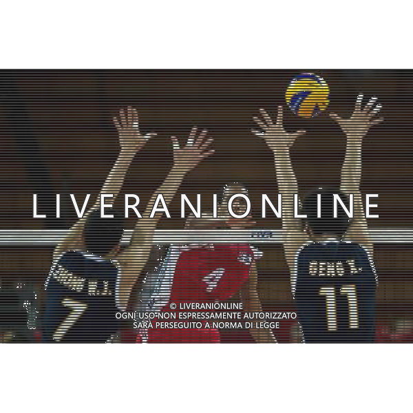 Polska Wroclaw 14 09 2014 Hala Stulecia ul. Wystawowa 1 Druga faza grupy F FIVB Mistrzostwa Swiata w pilce siatkowej mezczyzn Polska 2014 mecz pomiedzy Kuba vs Chiny Na zdjeciu: Weijun Zhong china #7 Javier Ernesto Jimenez Scull cuba #4 Xin Geng china #11 Fot: Sebastian Borowski / Newspix.pl Poland Wroclaw 14.09.2014 Century Hall st. Wystawowa 1 Second phase of group F FIVB World Championships in mens volleyball Poland 2014 game between Cuba vs China On the picture: Weijun Zhong china #7 Javier Ernesto Jimenez Scull cuba #4 Xin Geng china #11 Photo: Sebastian Borowski / Newspix.pl --- Newspix.pl /Agenzia Aldo Liverani sas - ITALY ONLY - Cuba vs Cina Campionati Mondiali Volley maschile FIVB pallavolo Polonia 2014 *** Local Caption *** www.newspix.pl mail us: info@newspix.pl call us: 0048 022 23 22 222 --- Polish Picture Agency by Ringier Axel Springer Poland