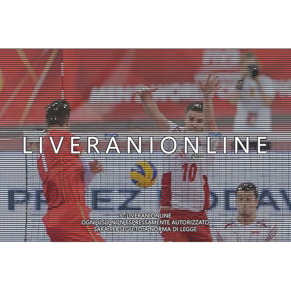 14.09.2014 - Lodz , Atlas Arena , siatkowka , Mistrzostwa Swiata 2014 , grupa E Polska (biale) - Francja (czerwone) , FIVB Men\'s World Championship , pool E Poland (white) - France (red) N/Z Kevin Tillie , Mariusz Wlazly Fot. Mariusz Palczynski / MPAimages.com / NEWSPIX.PL --- Newspix.pl /Agenzia Aldo Liverani sas - ITALY ONLY - Polonia - Francia Campionati Mondiali Volley maschile FIVB pallavolo Polonia 2014 *** Local Caption *** www.newspix.pl mail us: info@newspix.pl call us: 0048 022 23 22 222 --- Polish Picture Agency by Ringier Axel Springer Poland