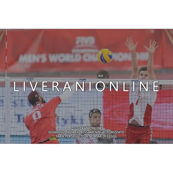 14.09.2014 - Lodz , Atlas Arena , siatkowka , Mistrzostwa Swiata 2014 , grupa E Polska (biale) - Francja (czerwone) , FIVB Men\'s World Championship , pool E Poland (white) - France (red) N/Z Earvin Ngapeth , Karol Klos Fot. Mariusz Palczynski / MPAimages.com / NEWSPIX.PL --- Newspix.pl /Agenzia Aldo Liverani sas - ITALY ONLY - Polonia - Francia Campionati Mondiali Volley maschile FIVB pallavolo Polonia 2014 *** Local Caption *** www.newspix.pl mail us: info@newspix.pl call us: 0048 022 23 22 222 --- Polish Picture Agency by Ringier Axel Springer Poland