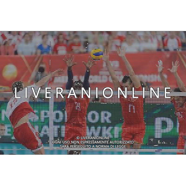 14.09.2014 - Lodz , Atlas Arena , siatkowka , Mistrzostwa Swiata 2014 , grupa E Polska (biale) - Francja (czerwone) , FIVB Men\'s World Championship , pool E Poland (white) - France (red) N/Z Mateusz Mika , Mory Sidibe , Franck Lafitte , Samuel Tuia Fot. Mariusz Palczynski / MPAimages.com / NEWSPIX.PL --- Newspix.pl /Agenzia Aldo Liverani sas - ITALY ONLY - Polonia - Francia Campionati Mondiali Volley maschile FIVB pallavolo Polonia 2014 *** Local Caption *** www.newspix.pl mail us: info@newspix.pl call us: 0048 022 23 22 222 --- Polish Picture Agency by Ringier Axel Springer Poland