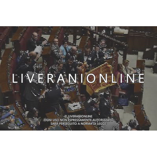 Camera, Matteo Renzi spiega il programma dei \'mille giorni\' del suo governo a Montecitorio Roma 16 settembre 2014 nella foto Le proteste dei rappresentanti della Lega Nord ©Corradetti/Agenzia Aldo Liverani sas