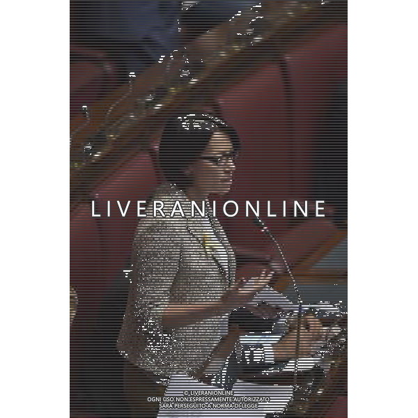 Camera, Matteo Renzi spiega il programma dei \'mille giorni\' del suo governo a Montecitorio Roma 16 settembre 2014 nella foto Nunzia DeGirolamo con il nastro per i maro\' ©Corradetti/Agenzia Aldo Liverani sas