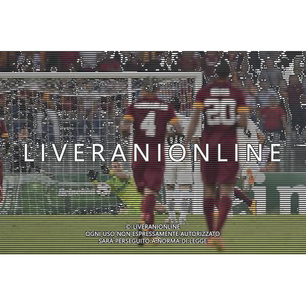 Roma - 17/09/2014 - Stadio Olimpico - Uefa Champions League 2014/2015 - AS Roma vs CSKA Mosca - nella foto: il gol iturbe del 1-0 / Ph Fabrizio Corradetti - Ag. Aldo Liverani sas