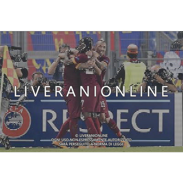 Roma - 17/09/2014 - Stadio Olimpico - Uefa Champions League 2014/2015 - AS Roma vs CSKA Mosca - nella foto: Esultanza di Gervingo e Radja Nainggolan / Ph Fabrizio Corradetti - Ag. Aldo Liverani sas