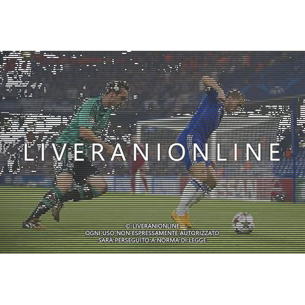 Chelsea\'s Eden Hazard in action during todays match Photographer Ashley Western/CameraSport Football - UEFA Champions League Group G - Chelsea v Schalke - Wednesday 17th September 2014 - Stamford Bridge - London © CameraSport - 43 Linden Ave. Countesthorpe. Leicester. England. LE8 5PG - Tel: +44 (0) 116 277 4147 - admin@camerasport.com - www.camerasport.com /Agenzia Aldo Liverani sas - ITALY ONLY - EDITORIAL USE ONLY