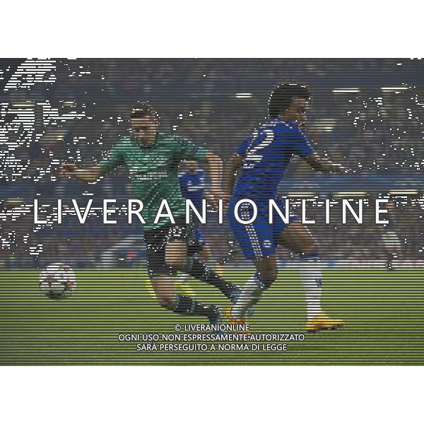 Chelsea\'s Willian vies for possession with FC Schalke 04\'s Julian Draxler Photographer Ashley Western/CameraSport Football - UEFA Champions League Group G - Chelsea v Schalke - Wednesday 17th September 2014 - Stamford Bridge - London © CameraSport - 43 Linden Ave. Countesthorpe. Leicester. England. LE8 5PG - Tel: +44 (0) 116 277 4147 - admin@camerasport.com - www.camerasport.com /Agenzia Aldo Liverani sas - ITALY ONLY - EDITORIAL USE ONLY