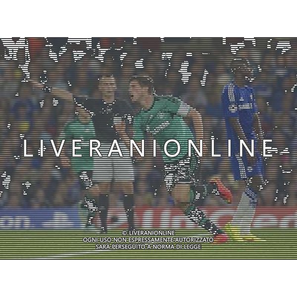 FC Schalke 04\'s Klaas Jan Huntelaar celebrates scoring his sides equalising goal Photographer Ashley Western/CameraSport Football - UEFA Champions League Group G - Chelsea v Schalke - Wednesday 17th September 2014 - Stamford Bridge - London © CameraSport - 43 Linden Ave. Countesthorpe. Leicester. England. LE8 5PG - Tel: +44 (0) 116 277 4147 - admin@camerasport.com - www.camerasport.com /Agenzia Aldo Liverani sas - ITALY ONLY - EDITORIAL USE ONLY