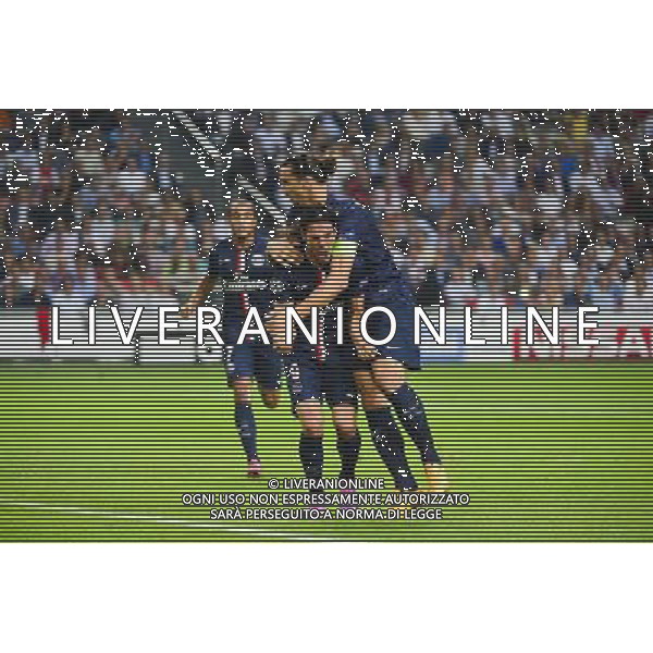 Joie Edinson CAVANI / Zlatan IBRAHIMOVIC - 17.09.2014 - Ajax Amsterdam / Paris Saint Germain - Champions League Photo : Dave Winter / Icon Sport /Agenzia Aldo Liverani sas - ITALY ONLY - EDITORIAL USE ONLY