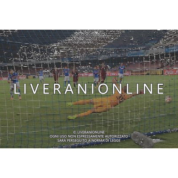 NAPOLI - SPARTA PRAGA UEFA EUROPA LEAGUE 18 SETTEMBRE 2014 NELLA FOTO: IL GOL SU RIGORE DI HIGUAIN ©MOSCA/Agenzia Aldo Liverani sas