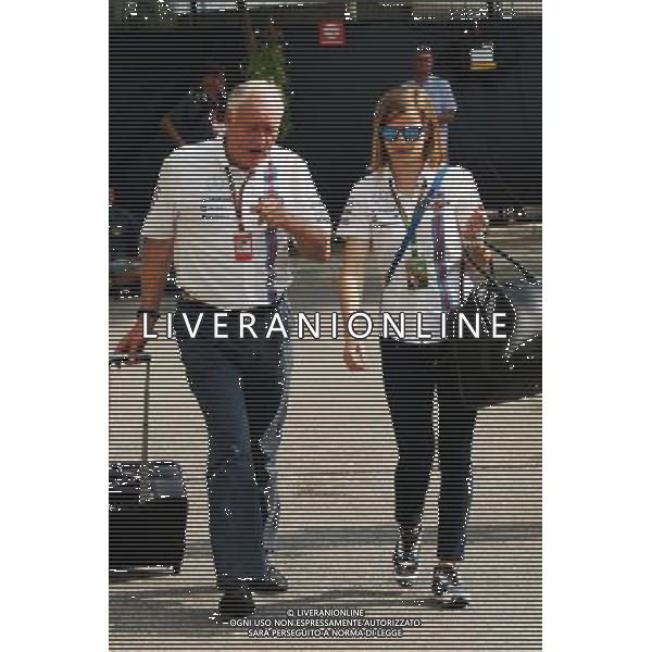 (L to R): Edward Charlton (GBR) Williams Non-Executive Director with Susie Wolff (GBR) Williams Development Driver. 19.09.2014. Formula 1 World Championship, Rd 14, Singapore Grand Prix, Singapore, Singapore, Practice Day. - www.xpbimages.com, EMail: requests@xpbimages.com - copy of publication required for printed pictures. Every used picture is fee-liable. © Copyright: Photo4 / XPB Images /Agenzia Aldo Liverani sas - ITALY ONLY - EDITORIAL USE ONLY - PROVE LIBERE