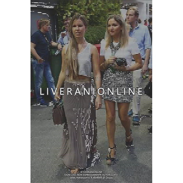 Vivian Rosberg (GER) (Left), wife of Nico Rosberg (GER) Mercedes AMG F1. 21.09.2014. Formula 1 World Championship, Rd 14, Singapore Grand Prix, Singapore, Singapore, Race Day. AG ALDO LIVERANI SAS ONLY ITALY