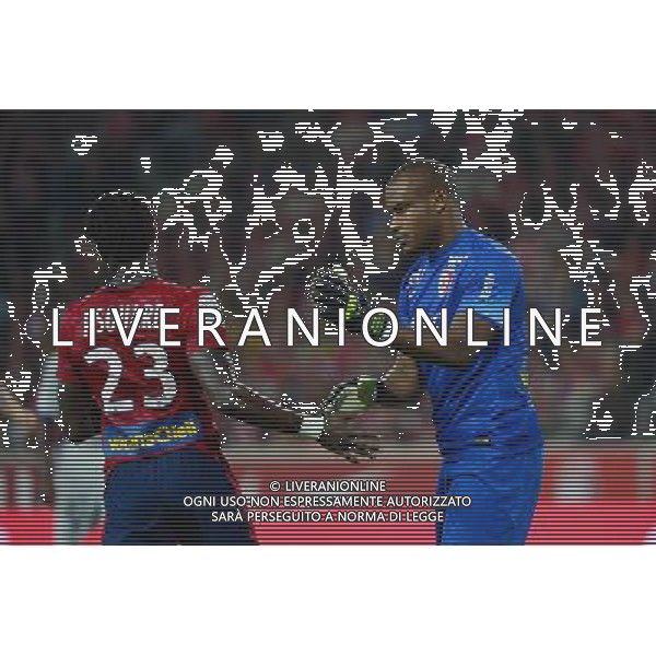 Pape SOUARE / Vincent ENYEAMA - 27.09.2014 - Lille / Bastia - 8eme journee de Ligue 1 Photo : Dave Winter / Icon Sport AG ALDO LIVERANI SAS ONLY ITALY