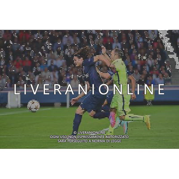 Edinson CAVANI / Andres INIESTA - 30.09.2014 - Paris Saint Germain / Barcelone - Champions League Photo : Dave Winter / Icon Sport AG ALDO LIVERANI SAS ONLY ITALY