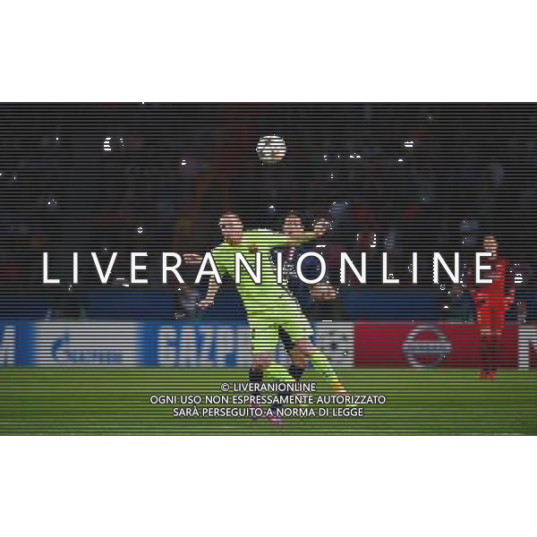 Jeremy MATHIEU / Edinson CAVANI - 30.09.2014 - Paris Saint Germain / Barcelone - Champions League Photo : Dave Winter / Icon Sport AG ALDO LIVERANI SAS ONLY ITALY