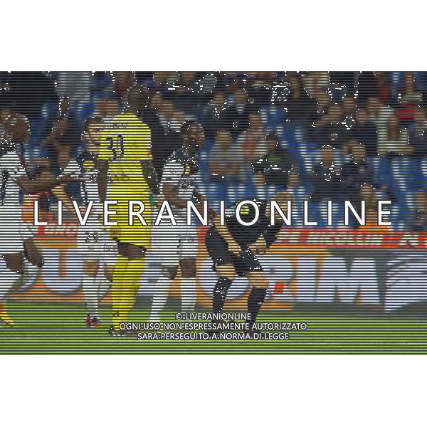 Benjamin ANGOUA empeche Philippe KALT d\'expulser Mamadou SAMASSA - 27.09.2014 - Montpellier / Guingamp - 8eme journee de Ligue 1 Photo : Nicolas Guyonnet / Icon Sport /Agenzia Aldo Liverani sas - ITALY ONLY - EDITORIAL USE ONLY