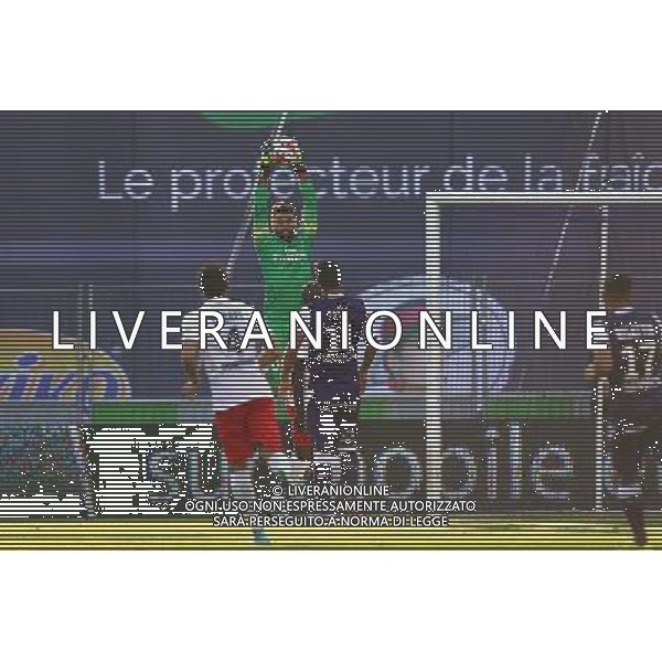 Salvatore Sirigu - 27.09.2014 - Toulouse / PSG - 8eme journee de Ligue 1 Photo : Manuel Blondeau / Icon Sport /Agenzia Aldo Liverani sas - ITALY ONLY - EDITORIAL USE ONLY
