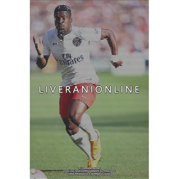 Serge Aurier - 27.09.2014 - Toulouse / PSG - 8eme journee de Ligue 1 Photo : Manuel Blondeau / Icon Sport /Agenzia Aldo Liverani sas - ITALY ONLY - EDITORIAL USE ONLY