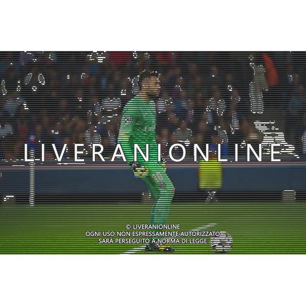 Salvatore SIRIGU - 30.09.2014 - Paris Saint Germain / Barcelone - Champions League Photo : Dave Winter / Icon Sport /Agenzia Aldo Liverani sas - ITALY ONLY - EDITORIAL USE ONLY - PSG - BARCELLONA
