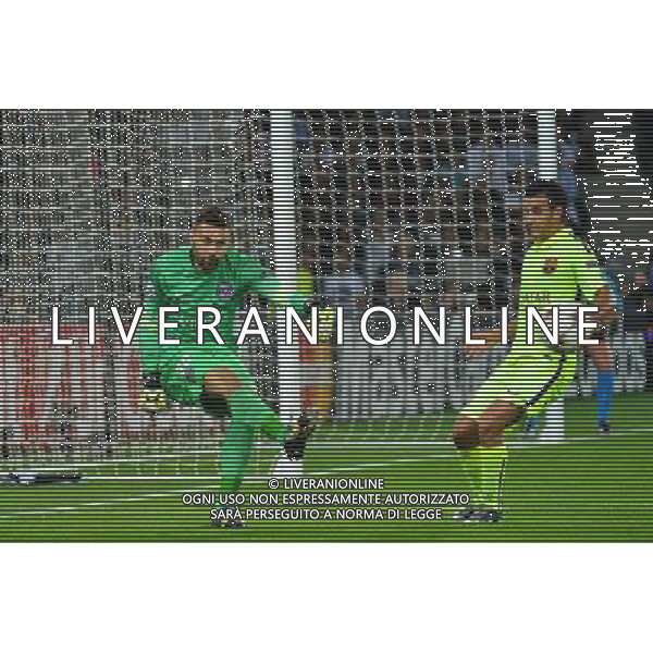 Salvatore SIRIGU / PEDRO - 30.09.2014 - Paris Saint Germain / Barcelone - Champions League Photo : Dave Winter / Icon Sport /Agenzia Aldo Liverani sas - ITALY ONLY - EDITORIAL USE ONLY - PSG - BARCELLONA