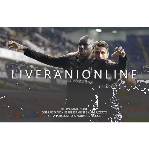 Besiktas\'s Demba Ba celebrates scoring his sides equalising goal to make the score 1-1 Photographer Kieran Galvin/CameraSport Football - UEFA Europa League Group C - Tottenham Hotspur v Besiktas - Thursday 02nd October 2014 - White Hart Lane - London © CameraSport - 43 Linden Ave. Countesthorpe. Leicester. England. LE8 5PG - Tel: +44 (0) 116 277 4147 - admin@camerasport.com - www.camerasport.com /Agenzia Aldo Liverani sas - ITALY ONLY - EDITORIAL USE ONLY