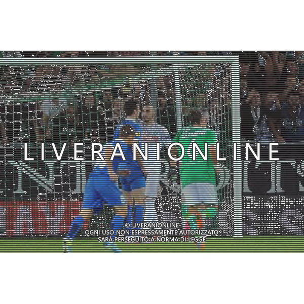 Penalty KALINIC / Arret Stephane Ruffier - 02.10.2014 - Saint Etienne / Dnipro Dnipropetrovsk - Europa League Photo : Jean Paul Thomas / Icon Sport /Agenzia Aldo Liverani sas - ITALY ONLY - EDITORIAL USE ONLY