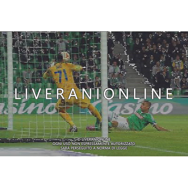 Kevin MONNET PAQUET - 02.10.2014 - Saint Etienne / Dnipro Dnipropetrovsk - Europa League Photo : Jean Paul Thomas / Icon Sport /Agenzia Aldo Liverani sas - ITALY ONLY - EDITORIAL USE ONLY