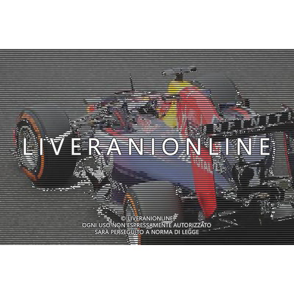 Sebastian Vettel (GER), Red Bull Racing 04.10.2014. Formula 1 World Championship, Rd 15, Japanese Grand Prix, Suzuka, Japan, Qualifying Day. - www.xpbimages.com, EMail: requests@xpbimages.com - copy of publication required for printed pictures. Every used picture is fee-liable. © Copyright: Charniaux / XPB Images /Ag. Aldo Liverani s.a.s.-Only Italy-Editorial Use Only