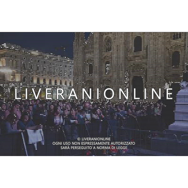 Milano piazza Duomo Concerto dei nomadi per i 30anni di EXODUS /Ag. Aldo Liverani s.a.s.