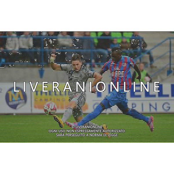 Florian THAUVIN / Yrondu MUSAVU KING - 04.10.2014 - Caen / Marseille - 9eme journee de Ligue 1 Photo : Dave Winter / Icon Sport AG ALDO LIVERANI SAS ONLY ITALY