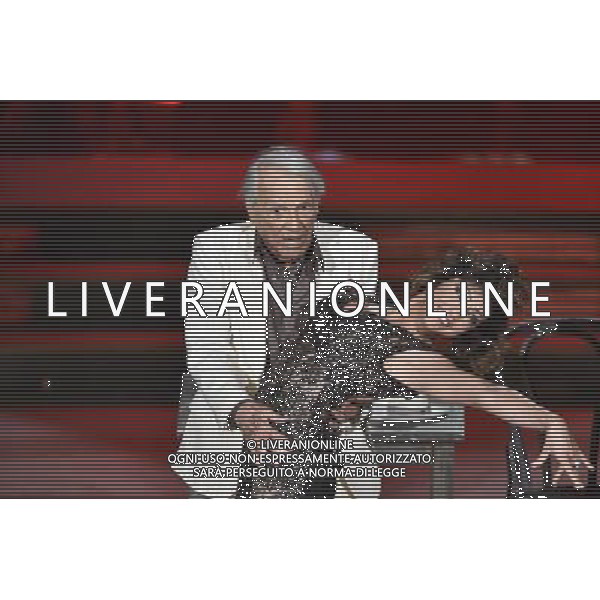 Roma - 04/10/2014 - Auditorium Rai - Trasmissione TV \' Ballando con le stelle \' - nella foto: Giorgio Albertazzi ed Elena Coniglio / Ph. Fabrizio Corradetti - Ag. Aldo Liverani sas