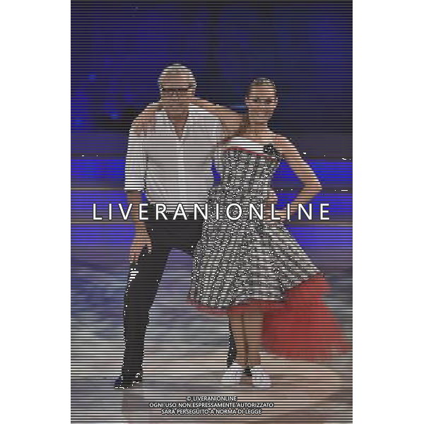 Roma - 04/10/2014 - Auditorium Rai - Trasmissione TV \' Ballando con le stelle \' - nella foto: Teo Teocoli e Natalia Titova / Ph. Fabrizio Corradetti - Ag. Aldo Liverani sas