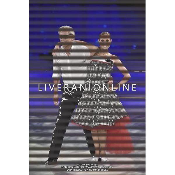 Roma - 04/10/2014 - Auditorium Rai - Trasmissione TV \' Ballando con le stelle \' - nella foto: Teo Teocoli e Natalia Titova / Ph. Fabrizio Corradetti - Ag. Aldo Liverani sas