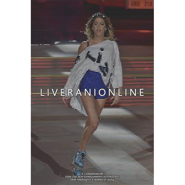 Roma - 04/10/2014 - Auditorium Rai - Trasmissione TV \' Ballando con le stelle \' - nella foto: Martina Stoessel / Ph. Fabrizio Corradetti - Ag. Aldo Liverani sas
