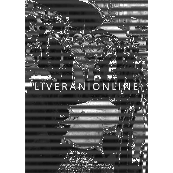 MILANO 1980 NELLA FOTO IL CORPO DI WALTER TOBAGI GIORNALISTA DEL CORRIERE DELLA SERA UCCISO DALLE BRIGATE ROSSE AGENZIA GIOVANNI LIVERANI-ALDO LIVERANI S A S