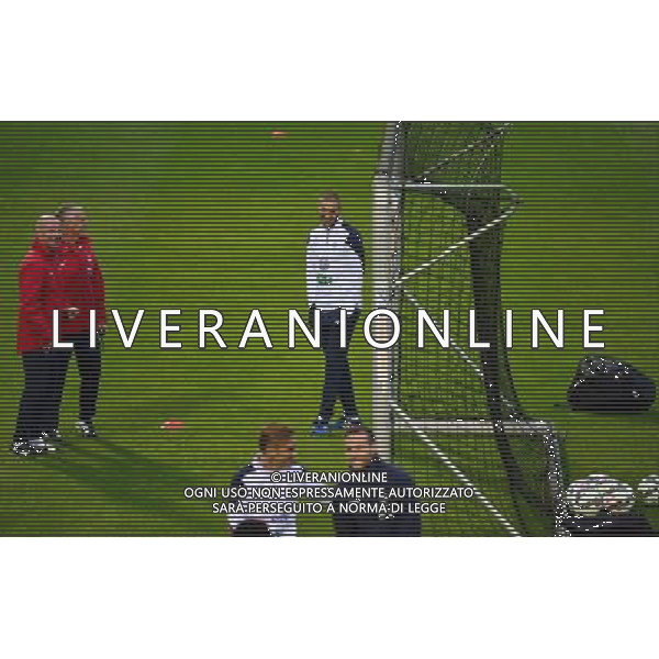 Karim BENZEMA / Didier DESCHAMPS / Guy STEPHAN / Antoine GRIEZMANN / Yohan CABAYE - 06.10.2014 - Football - Entrainement -Equipe de France -Clarefontaine Photo : Dave Winter / Icon Sport /Agenzia Aldo Liverani sas - ITALY ONLY - EDITORIAL USE ONLY