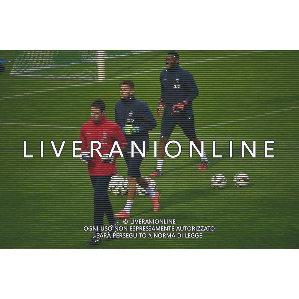Franck RAVIOT / Benoit COSTIL / Steve MANDANDA - 06.10.2014 - Football - Entrainement -Equipe de France -Clarefontaine Photo : Dave Winter / Icon Sport /Agenzia Aldo Liverani sas - ITALY ONLY - EDITORIAL USE ONLY