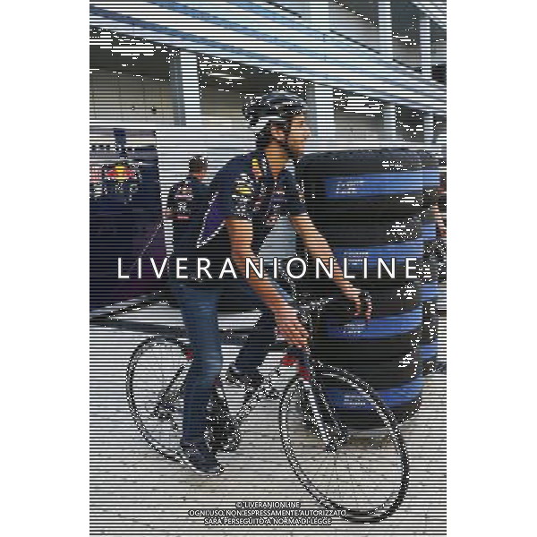 Daniel Ricciardo (AUS) Red Bull Racing on his bicycle. 09.10.2014. Formula 1 World Championship, Rd 16, Russian Grand Prix, Sochi Autodrom, Sochi, Russia, Preparation Day. AG ALDO LIVERANI SAS ONLY ITALY