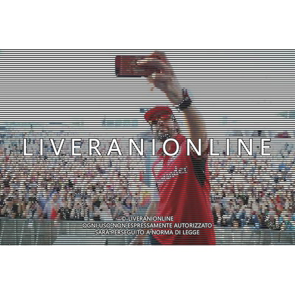 Fernando Alonso (ESP) Ferrari takes a selfie at the Fanzone. 09.10.2014. Formula 1 World Championship, Rd 16, Russian Grand Prix, Sochi Autodrom, Sochi, Russia, Preparation Day. - www.xpbimages.com, EMail: requests@xpbimages.com - copy of publication required for printed pictures. Every used picture is fee-liable. © Copyright: Price / XPB Images