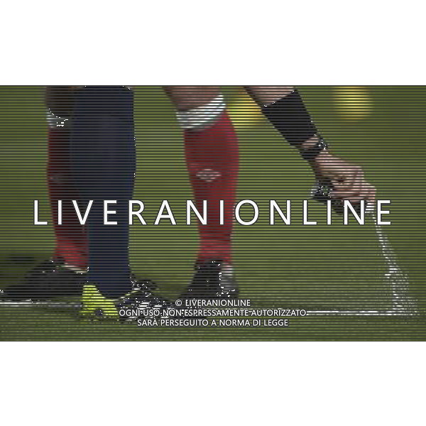 Qualificazioni ai Campionati Europei di Calcio UEFA Francia 2016 Gruppo H Palermo - 10.10.2014 Italia-Azerbaijan Nella Foto:Calcio Arbitro Barriera spray /Ph.Vitez-Ag. Aldo Liverani