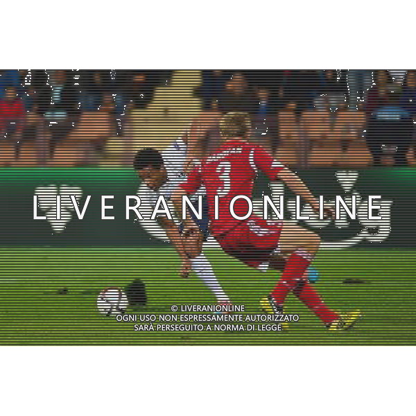 Loic REMY / Varazdat HAROYAN - 14.10.2014 - Armenie / France - Eliminatoires Euro 2016 - Photo : Dave Winter / Icon Sport AG ALDO LIVERANI SAS ONLY ITALY