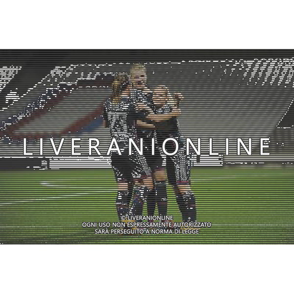 Joie Camille ABILY / Ada HEGERBERG / Eugenie LE SOMMER - 15.10.2014 - Lyon / Brescia - Ligue des Champions Feminine Photo : Jean Paul Thomas / Icon Sport AG ALDO LIVERANI SAS ONLY ITALY