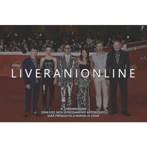 Roma - 16/10/2014 - Auditorium Parco della Musica - Festival Internazionale del Film di Roma - Red carpet del film \' We are young. We are strong \' - nella foto: da sx gli attori Joel Basman e Saskia Rosendahl, il regista Burhan Qurbani, attrice Trang Le Hong, attore David Schuette e Devid Striesow / Ph. Fabrizio Corradetti - Ag. Aldo Liverani sas