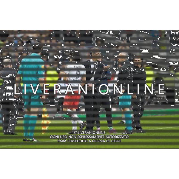 Expulsion Edinson CAVANI / Laurent BLANC - 17.10.2014 - Lens / Paris Saint Germain - 10eme journee de Ligue 1 - Photo : Andre Ferreira / Icon Sport AG ALDO LIVERANI SAS ONLY ITALY