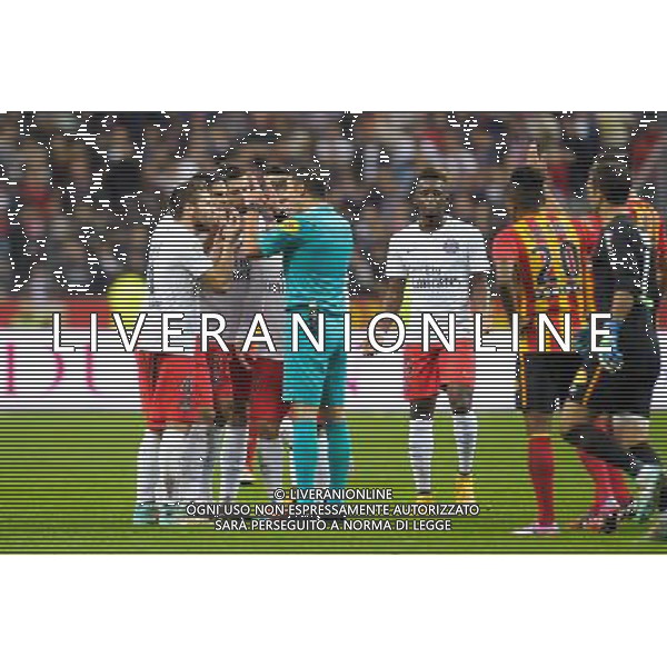 Expulsion Edinson CAVANI / Nicolas RAINVILLE - 17.10.2014 - Lens / Paris Saint Germain - 10eme journee de Ligue 1 - Photo : Andre Ferreira / Icon Sport AG ALDO LIVERANI SAS ONLY ITALY