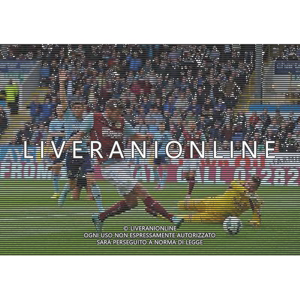 Burnley\'s Lukas Jutkiewicz thinks he\'s scored Burnley\'s first goal only for it to be given off side Photographer Ian Cook/CameraSport Football - Barclays Premiership - Burnley v West Ham United - Saturday 18th October 2014 - Turf Moore - Burnley © CameraSport - 43 Linden Ave. Countesthorpe. Leicester. England. LE8 5PG - Tel: +44 (0) 116 277 4147 - admin@camerasport.com - www.camerasport.com AG ALDO LIVERANI SAS ONLY ITALY