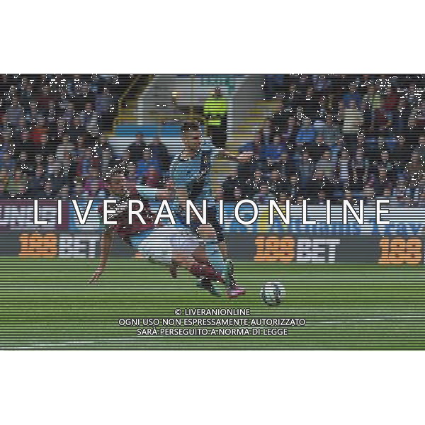 Burnley\'s Lukas Jutkiewicz fail\'s to get onto the end of a cross Photographer Ian Cook/CameraSport Football - Barclays Premiership - Burnley v West Ham United - Saturday 18th October 2014 - Turf Moore - Burnley © CameraSport - 43 Linden Ave. Countesthorpe. Leicester. England. LE8 5PG - Tel: +44 (0) 116 277 4147 - admin@camerasport.com - www.camerasport.com AG ALDO LIVERANI SAS ONLY ITALY