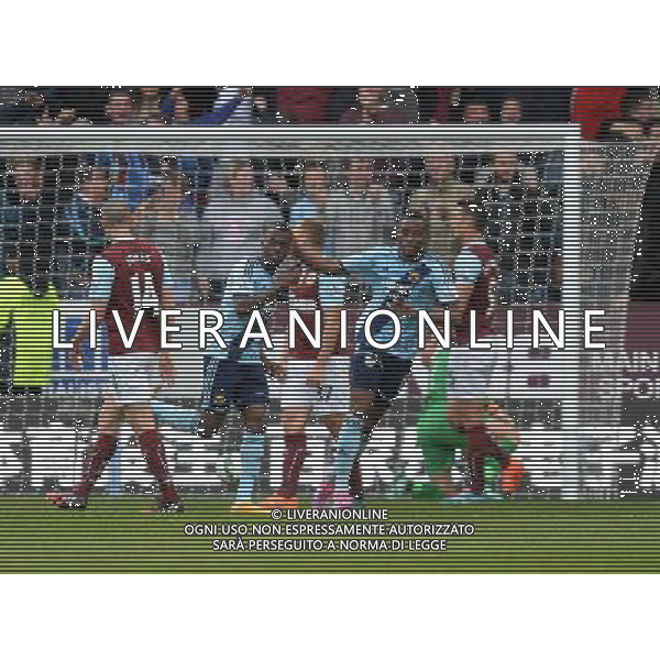 West Ham United\'s Diafra Sakho celebrates scoring his sides second goal Photographer Ian Cook/CameraSport Football - Barclays Premiership - Burnley v West Ham United - Saturday 18th October 2014 - Turf Moore - Burnley © CameraSport - 43 Linden Ave. Countesthorpe. Leicester. England. LE8 5PG - Tel: +44 (0) 116 277 4147 - admin@camerasport.com - www.camerasport.com AG ALDO LIVERANI SAS ONLY ITALY