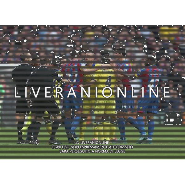 Chelsea\'s Cesc Fabregas pulls Crystal Palace\'s Fraizer Campbell Photographer Kieran Galvin/CameraSport Football - Barclays Premiership - Crystal Palace v Chelsea - Saturday 18th October 2014 - Selhurst Park - London © CameraSport - 43 Linden Ave. Countesthorpe. Leicester. England. LE8 5PG - Tel: +44 (0) 116 277 4147 - admin@camerasport.com - www.camerasport.com AG ALDO LIVERANI SAS ONLY ITALY